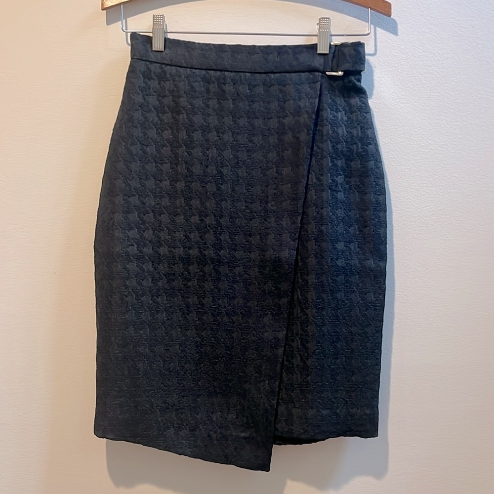 EUC H&M Black Wrap Pencil Skirt Size 6​​​​​​
